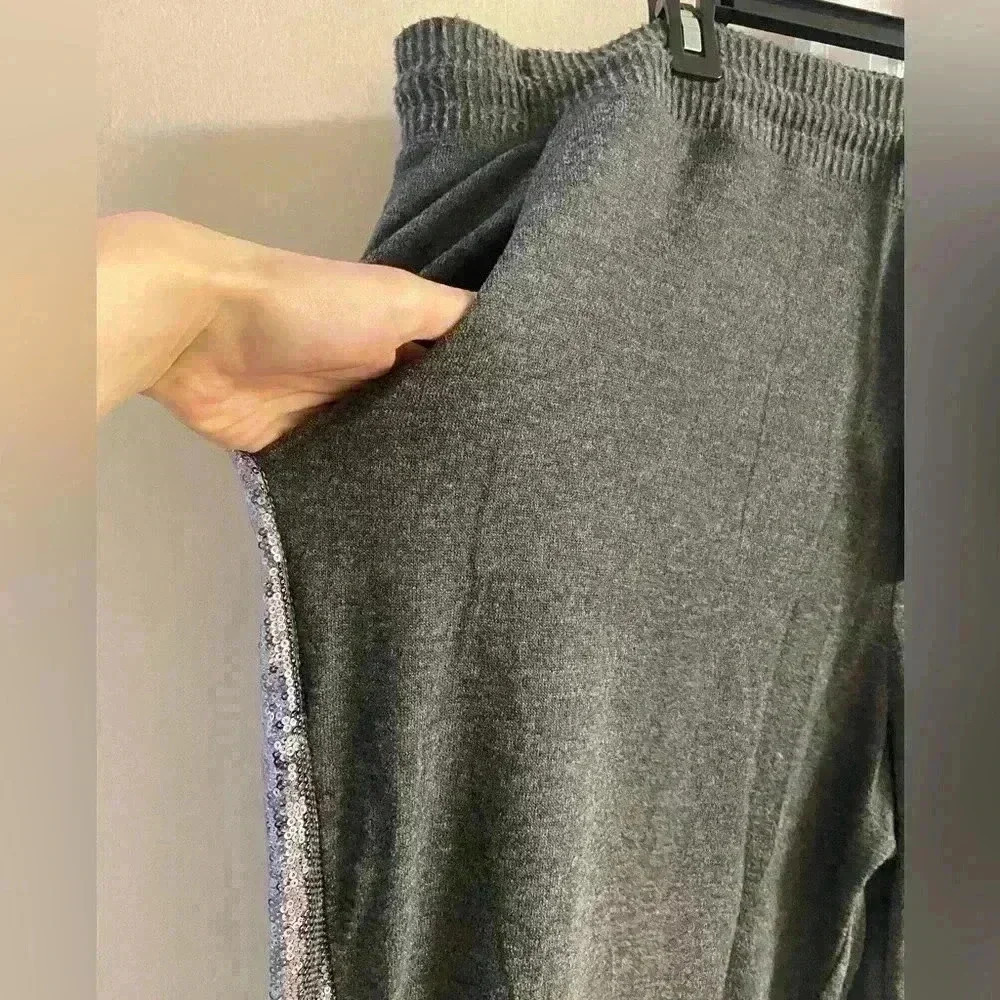 Disney dark grey jogger pants sequin side pockets drawstring. 2X. NWT.Retail:$54 - Picture 6 of 9